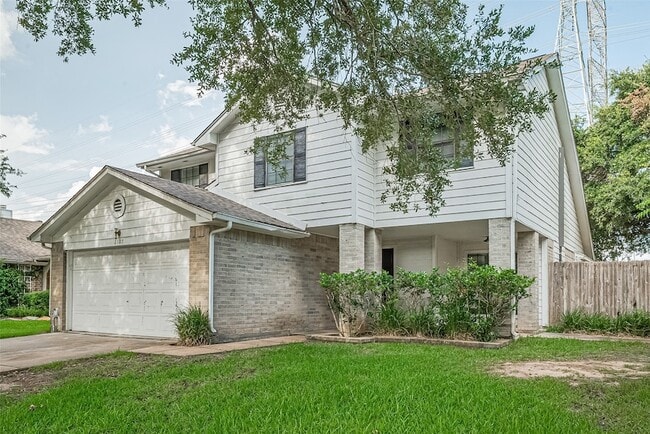 property at 2107 Creekshire Dr