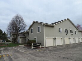 385 Main St in Lomira, WI - Building Photo