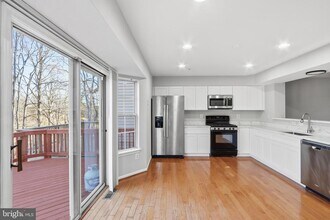 6174 Silver Arrows Way in Columbia, MD - Building Photo - Building Photo