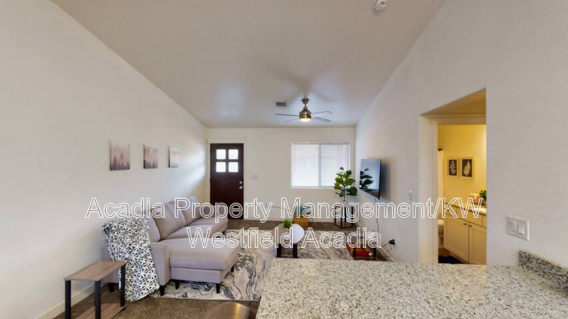 561 N 10th Pl in Show Low, AZ - Foto de edificio