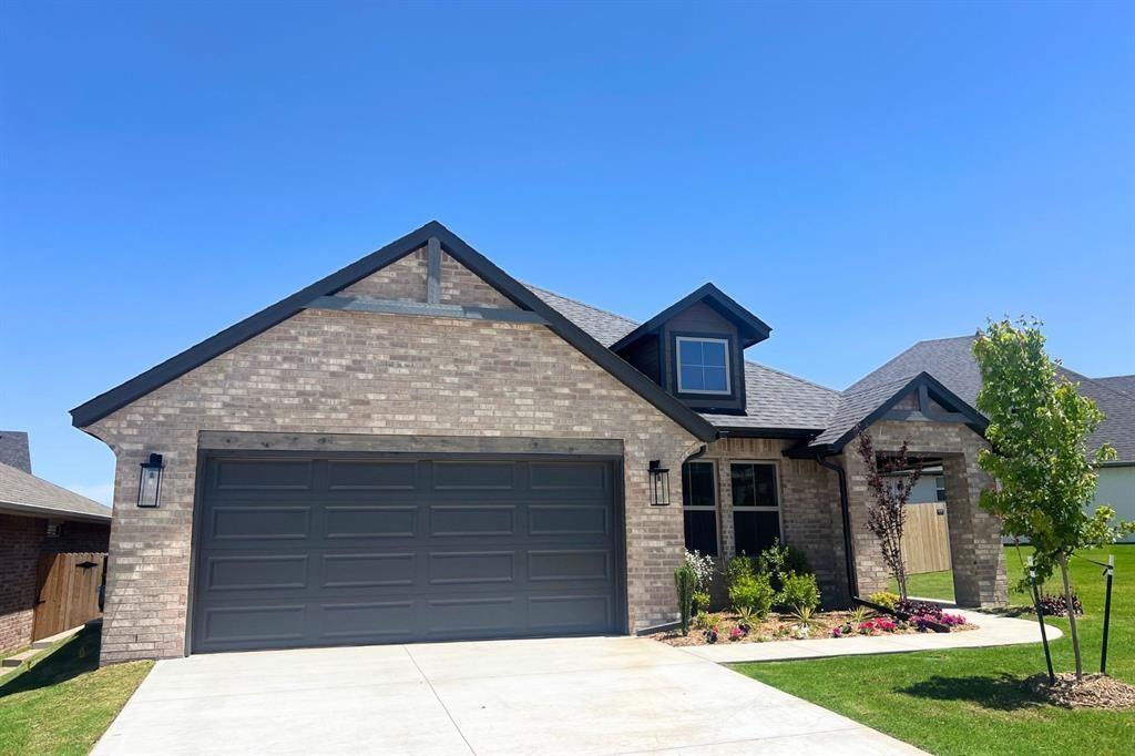 2216 Los Angeles Ave in Edmond, OK - Building Photo