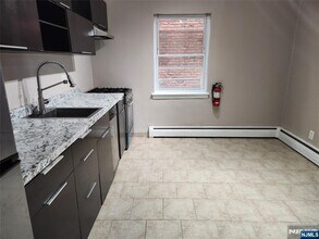 68 W Main St in Bogota, NJ - Building Photo - Building Photo