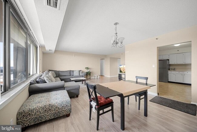 3709 S George Mason Dr in Falls Church, VA - Building Photo - Building Photo