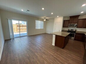 5543 Brittany Ct in Linda, CA - Building Photo - Building Photo