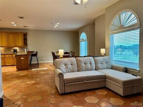 15 Keeton Ave E in McAllen, TX - Building Photo - Building Photo