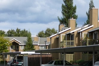 Pleasant Valley in El Dorado, CA - Foto de edificio - Building Photo