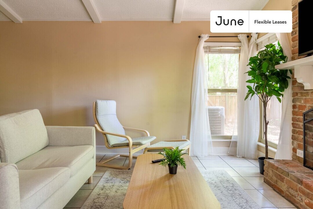 9104 Quail Creek Dr in Austin, TX - Building Photo