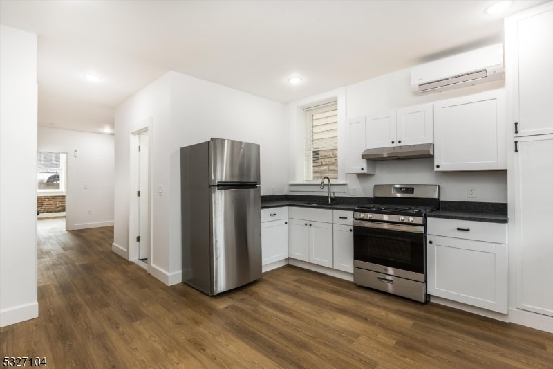200 Forest St in Montclair, NJ - Building Photo