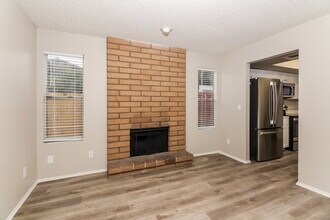 1418 S Gecko Rd in Tucson, AZ - Building Photo - Building Photo