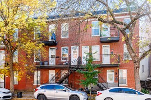 1970 Le Caron Rue in Montréal, QC - Building Photo