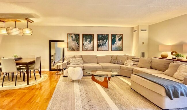 50-56 Broadlawn Park, Unit 410 in Boston College, MA - Foto de edificio - Building Photo