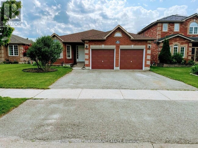 24 Sun King Crescent in Barrie, ON - Building Photo - Building Photo