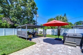 5635 24th Ave N in St. Petersburg, FL - Building Photo - Building Photo