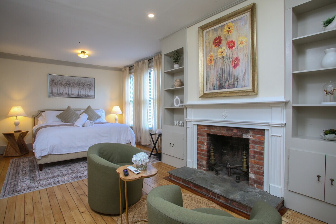 44 Main St-Unit -#1 in Stockbridge, MA - Building Photo