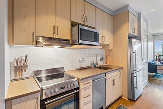 2550 17th St NW, Unit 511 in Washington, DC - Building Photo - Building Photo