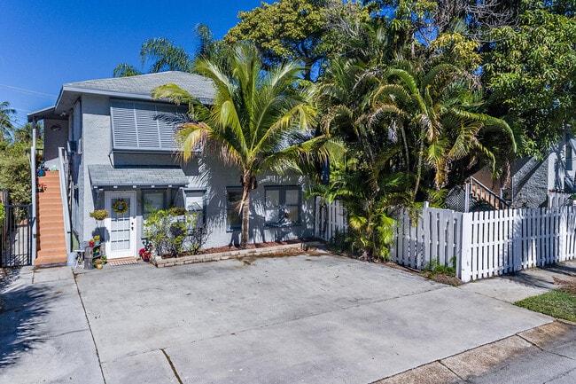 4205 N Flagler Dr in West Palm Beach, FL - Building Photo - Building Photo