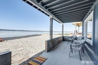 14300 Frans Dr in Stanwood, WA - Foto de edificio - Building Photo