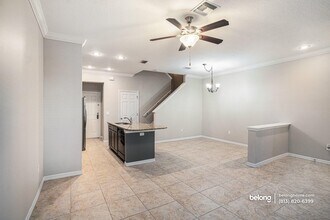 7554 Tamarind Ave in Tampa, FL - Foto de edificio - Building Photo