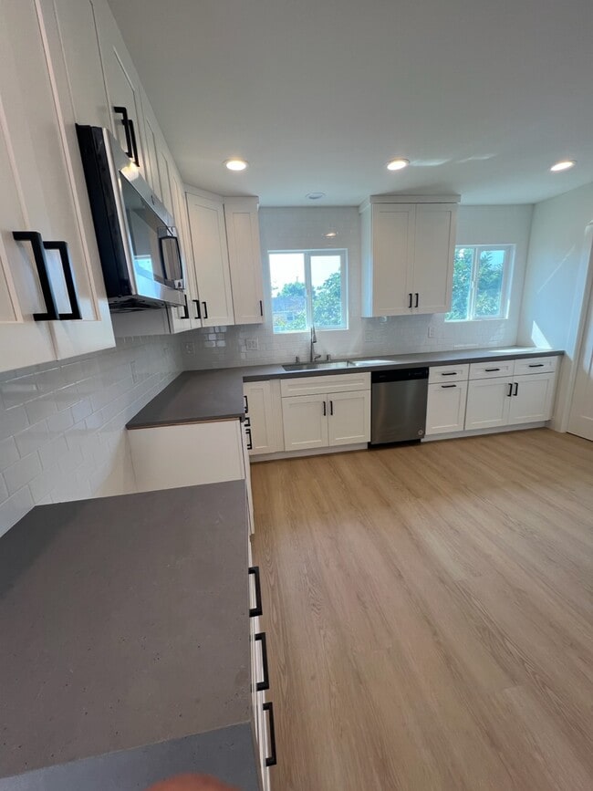 4127 Artesia Blvd in Torrance, CA - Building Photo - Building Photo