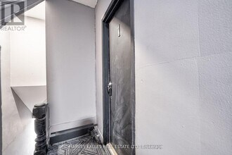 1046 Bathurst St in Toronto, ON - Building Photo - Building Photo