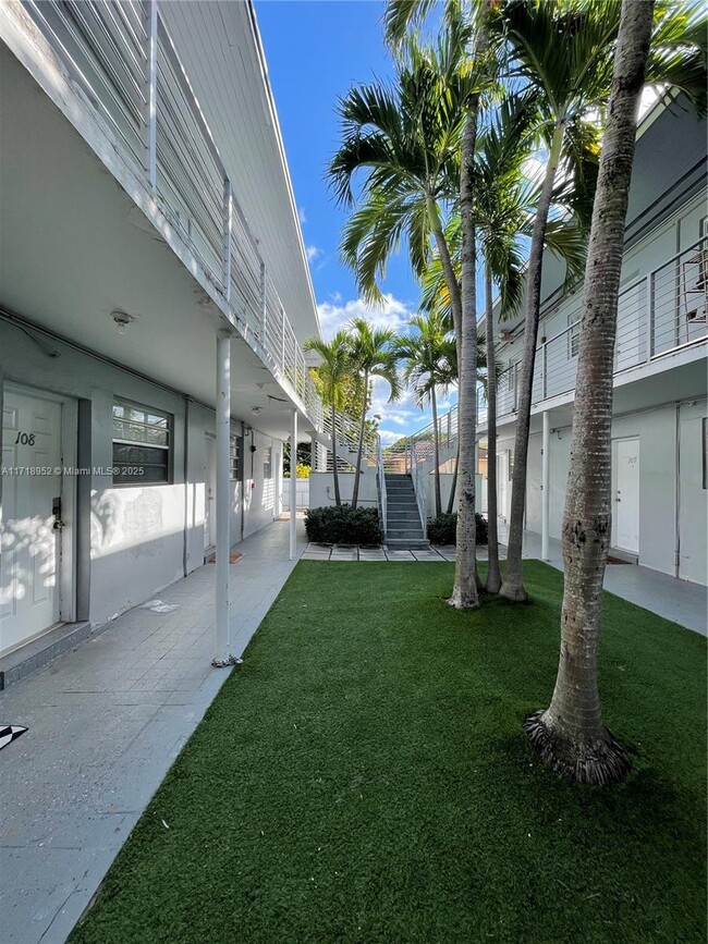 5305 Biscayne Blvd in Miami, FL - Building Photo - Building Photo