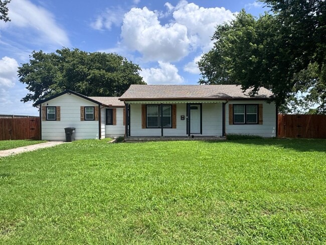 property at 705 N Oxford Ave