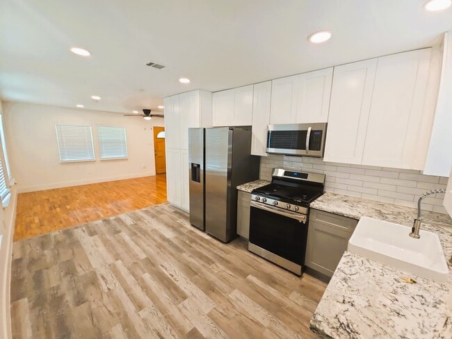 property at 3603 E Lockwood Dr