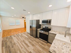 3603 E Lockwood Dr in Houston, TX - Building Photo - Building Photo