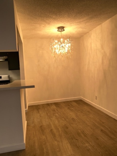 Swan Court Apartments in North Hollywood, CA - Building Photo - Building Photo