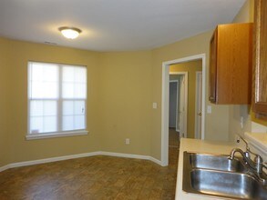 5423 Twin Bridge Ct in Indianapolis, IN - Building Photo - Building Photo
