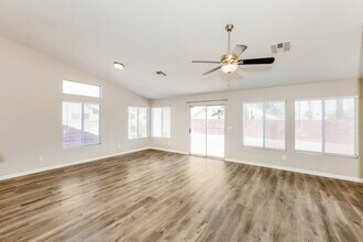 1604 Watercreek Dr in North Las Vegas, NV - Building Photo - Building Photo