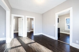 4411 Commercial Ave in Omaha, NE - Building Photo - Building Photo