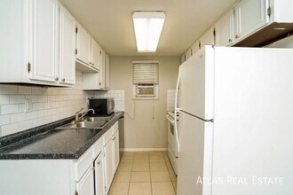 946 N 19th St in Colorado Springs, CO - Building Photo - Building Photo