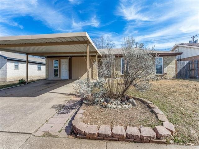 6924 Richardson Dr