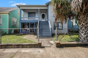 3309 Ursuline St in Galveston, TX - Building Photo