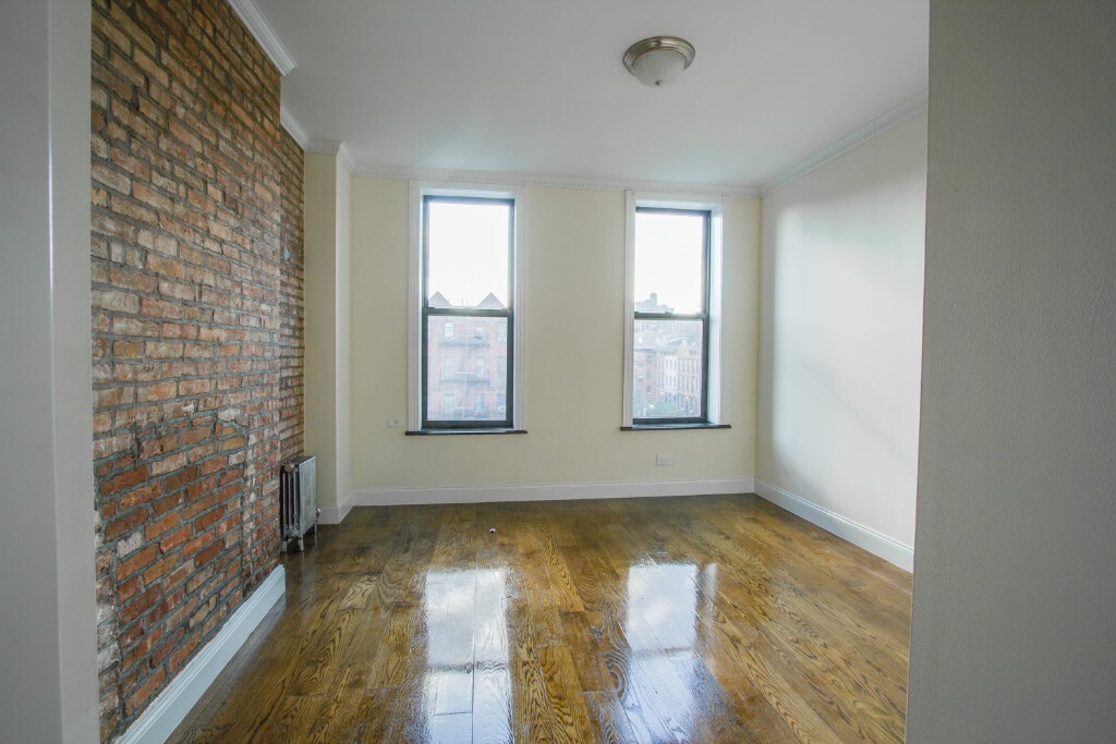 70 W 128th St, Unit 2D in New York, NY - Building Photo