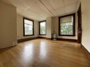 134 Buell St in Burlington, VT - Foto de edificio - Building Photo