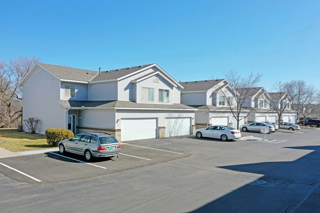 Regency Park in St. Cloud, MN - Foto de edificio - Building Photo