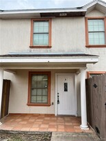 211 Baltic Ave in Edinburg, TX - Building Photo