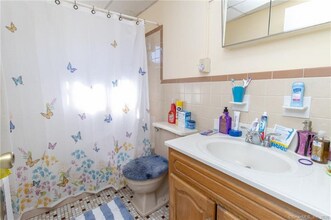 246 New Haven Ave, Unit 2 in Waterbury, CT - Building Photo - Building Photo