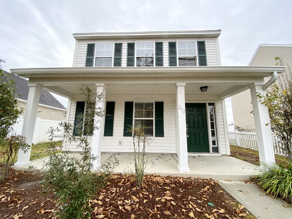 212 Student Union St in Bluffton, SC - Building Photo