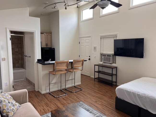 247 Broadway St, Unit Apt. B