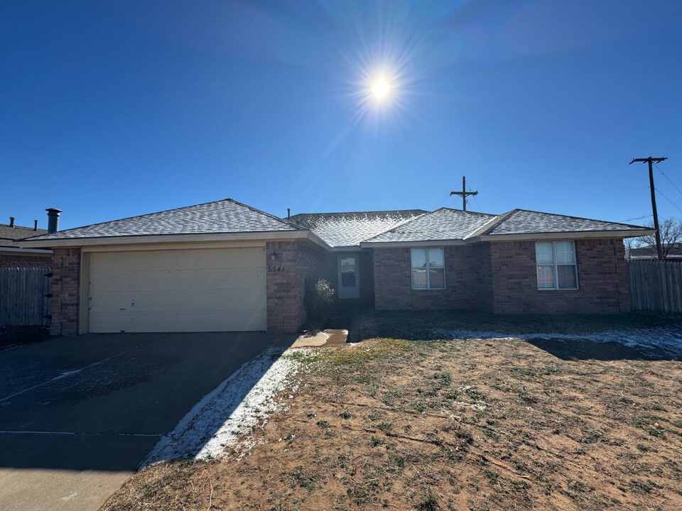 5541 Auburn St in Lubbock, TX - Building Photo