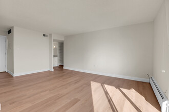 740 N Pearl St, Unit 605 in Denver, CO - Foto de edificio - Building Photo