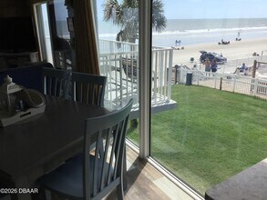 1571 S Atlantic Ave in New Smyrna Beach, FL - Foto de edificio - Building Photo