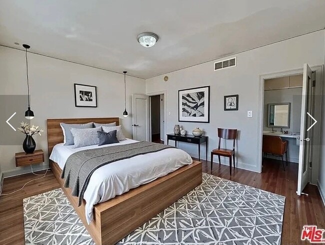 145 N Sycamore Ave, Unit 145 N. Sycamore Ave. in Los Angeles, CA - Foto de edificio - Building Photo