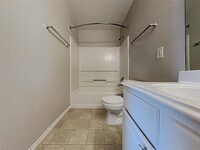 410 Remington Creek Dr photo'