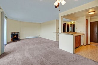 Soundview in Federal Way, WA - Building Photo - Building Photo