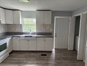 3028 Toms Way, Unit 2 in Kodak, TN - Building Photo - Building Photo