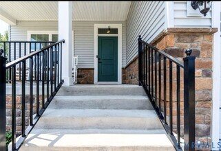 16043 Cambria Cove Blvd in Midlothian, VA - Building Photo - Building Photo